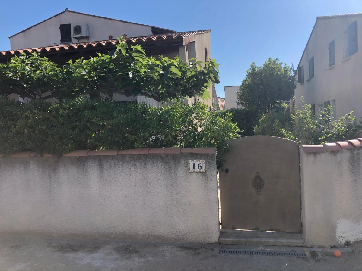 Residence Des Launes Saintes-Maries-de-la-Mer Exteriör bild